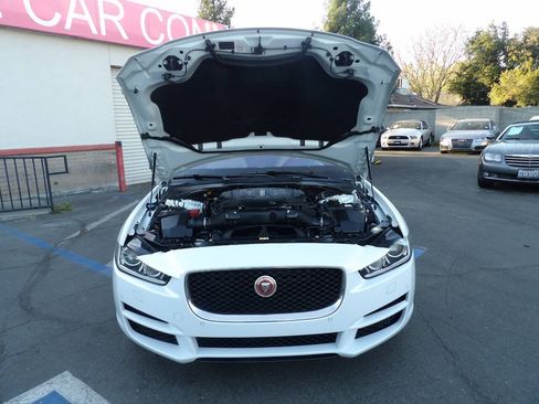 Used 2017 Jaguar XE Prestige AWD/4WD image 14