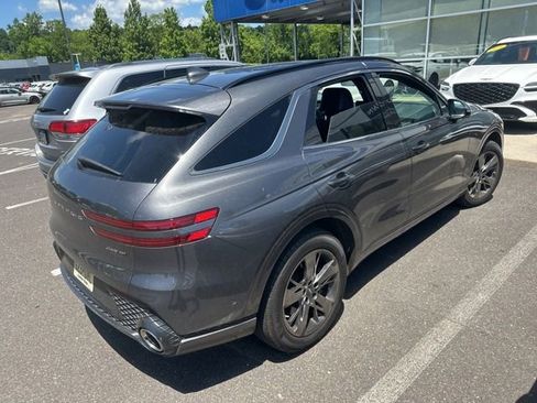 Used 2022 Genesis GV70 3.5T Sport w/ Sport Advanced Package AWD/4WD image 13