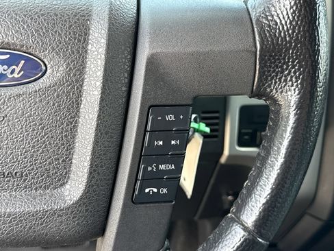 Used 2013 Ford F150 XLT w/ XLT Chrome Pkg AWD/4WD image 16