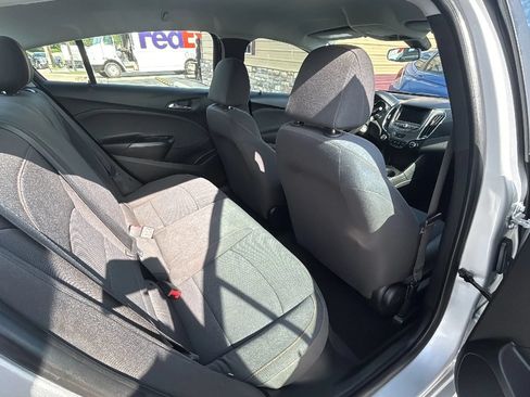 Used 2019 Chevrolet Cruze LS w/ LS Convenience Package FWD image 12