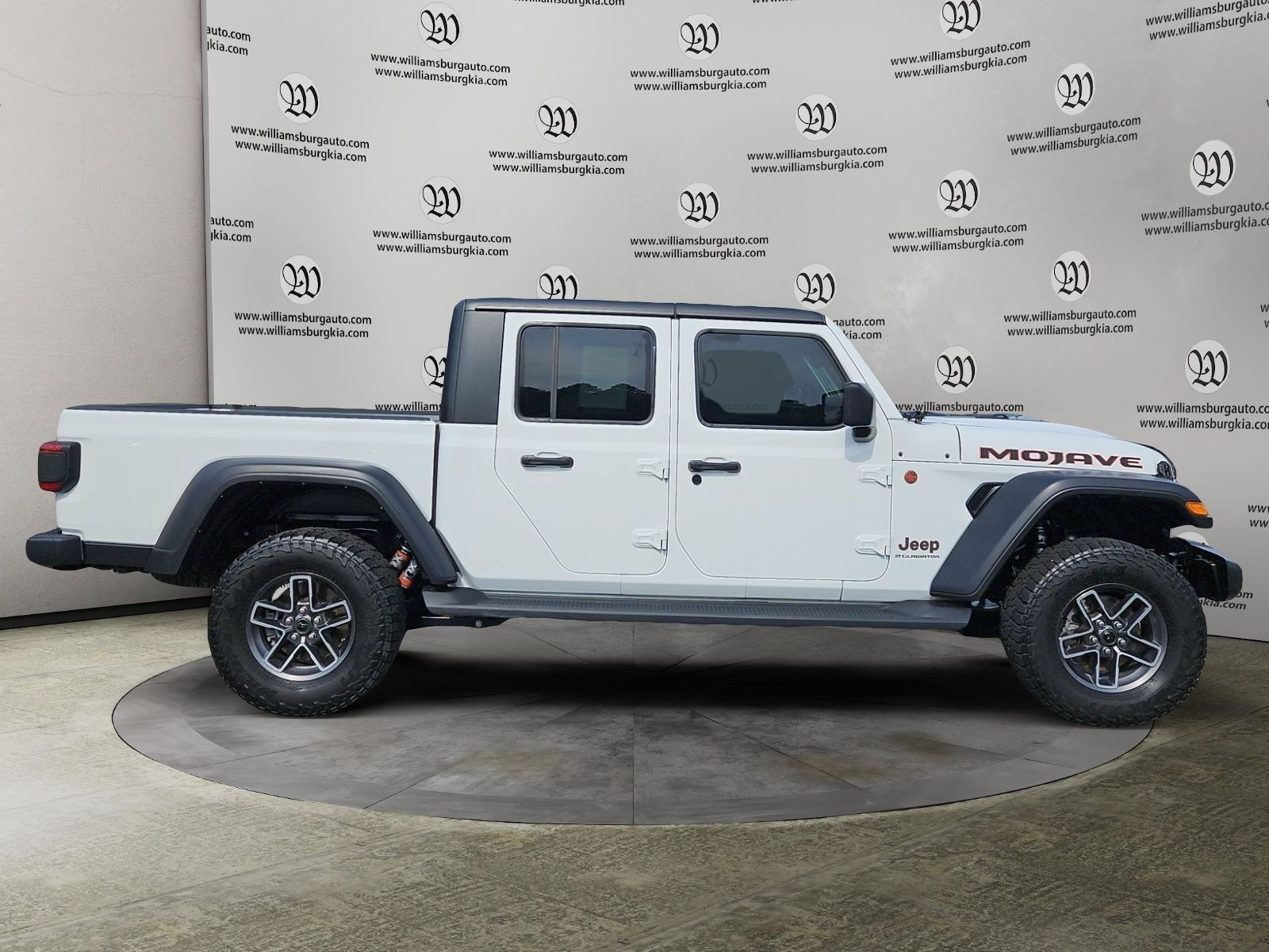 Used 2024 Jeep Gladiator Mojave w/ Convenience Group AWD/4WD image 6