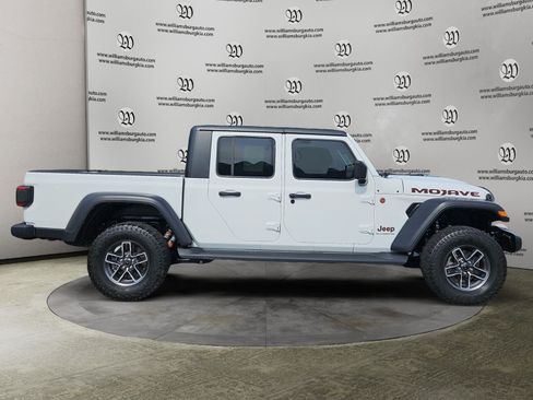Used 2024 Jeep Gladiator Mojave w/ Convenience Group AWD/4WD image 6