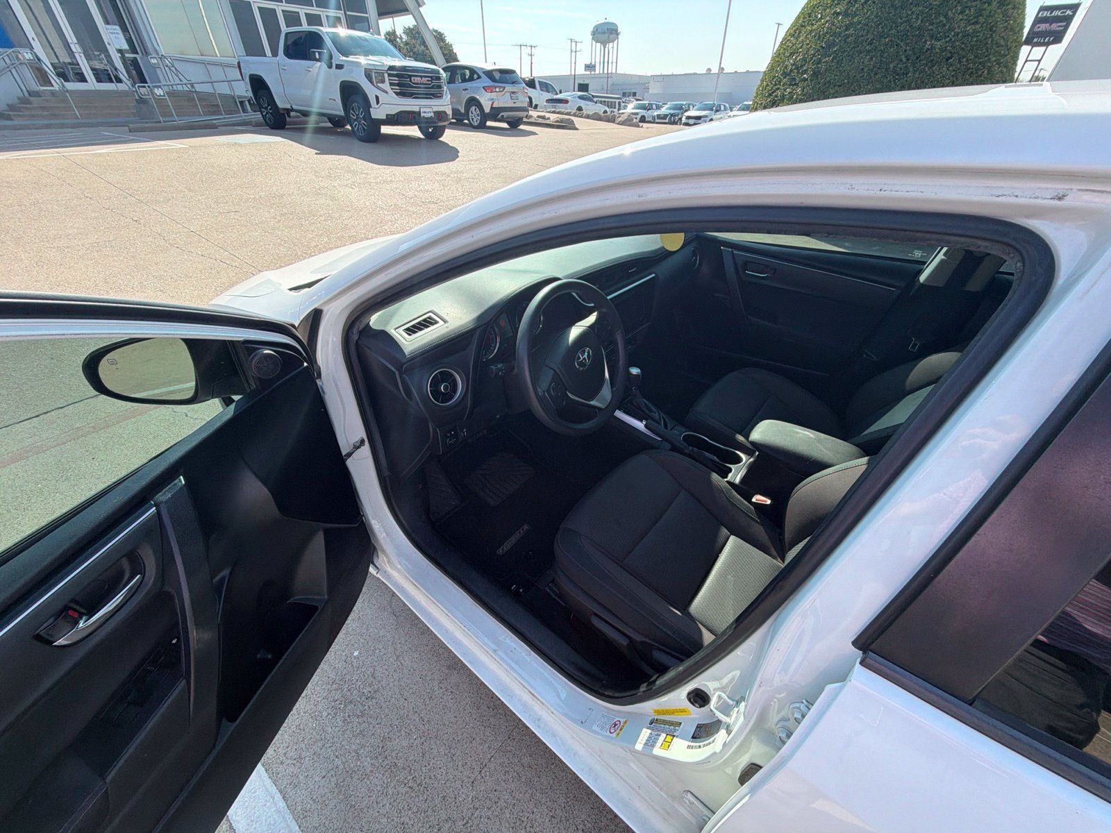 Used 2019 Toyota Corolla LE FWD image 8