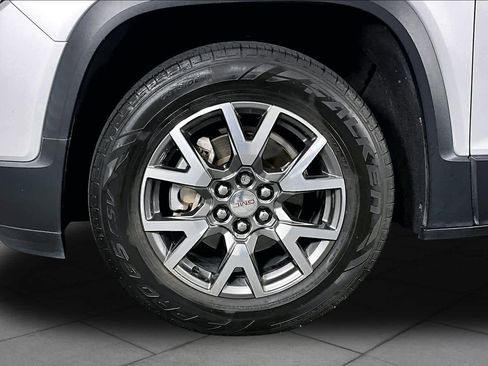 Used 2020 GMC Acadia SLE FWD image 11