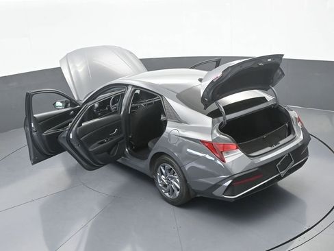 Used 2024 Hyundai Elantra SEL FWD image 62