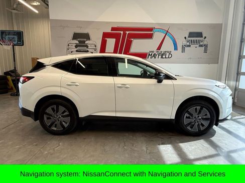 Used 2025 Nissan Murano SL AWD/4WD image 2