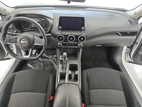Used 2024 Nissan Sentra SV image 9