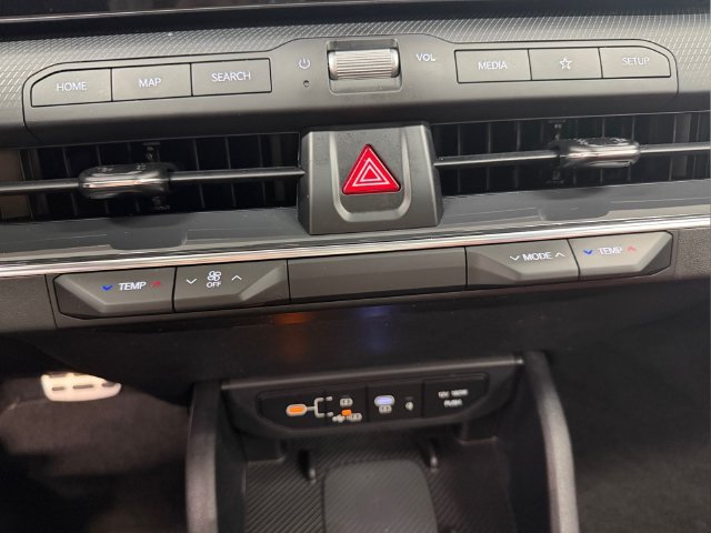 Certified 2025 Kia K4 GT-Line Turbo FWD image 21