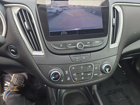 Used 2022 Chevrolet Malibu LT FWD image 18