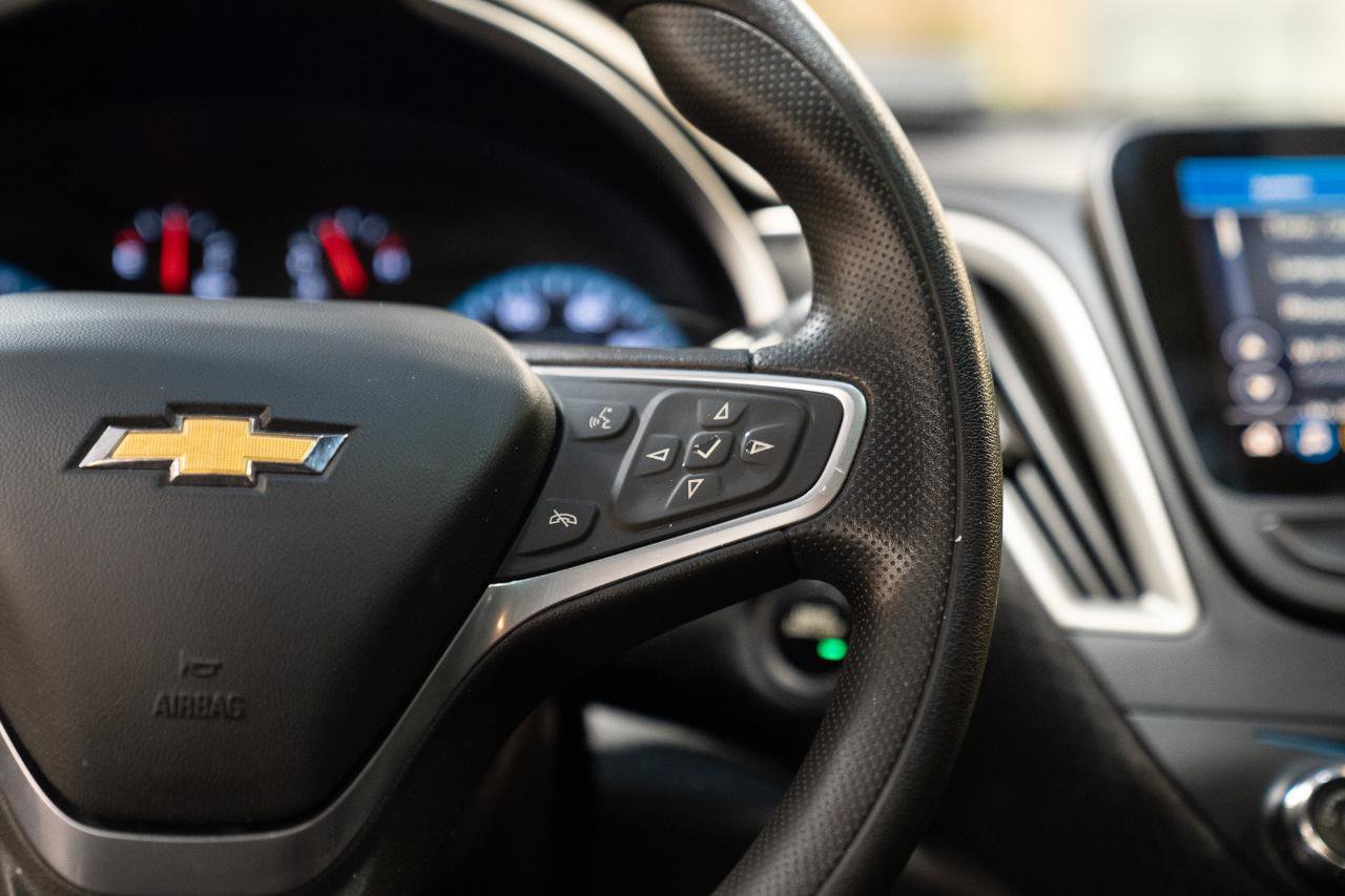 Used 2022 Chevrolet Malibu LS FWD image 29