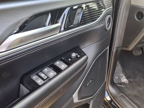 New 2026 Jeep Grand Wagoneer L Limited AWD/4WD image 11