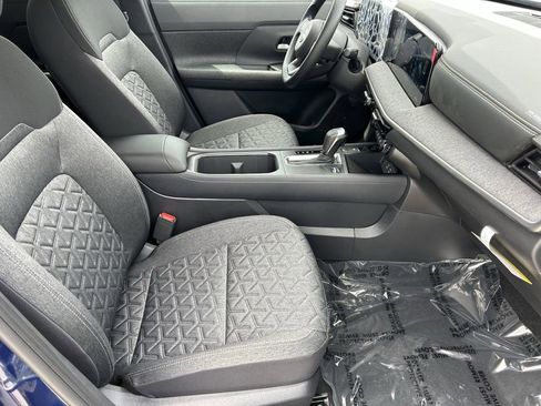 New 2026 Nissan Kicks SV w/ SV Premium Package image 9