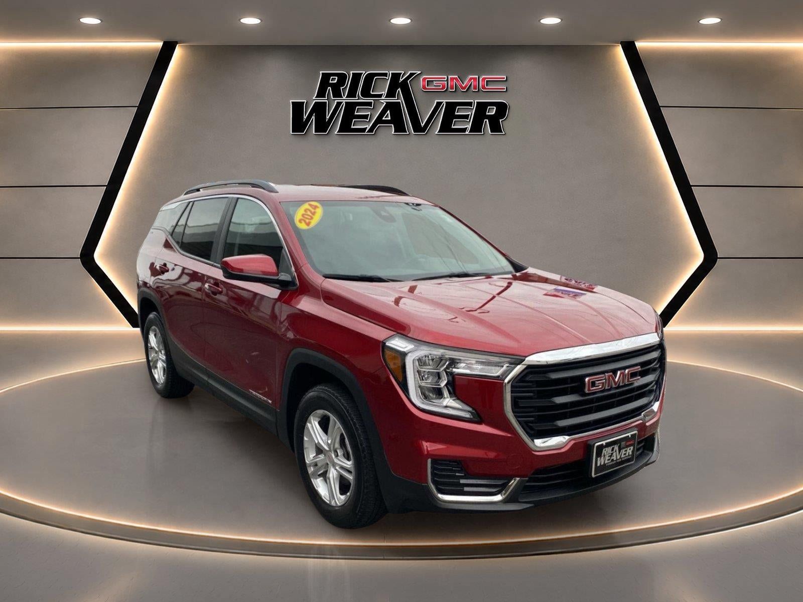 Used 2024 GMC Terrain SLE w/ Driver Convenience Package AWD/4WD image 9