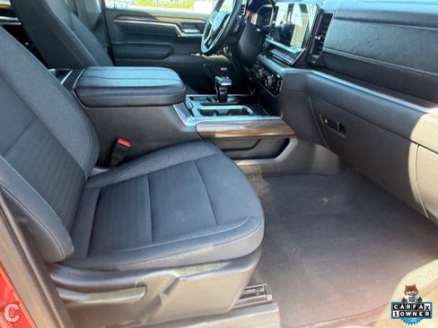 Used 2025 Chevrolet Silverado 1500 LT Trail Boss w/ Convenience Package II AWD/4WD image 10