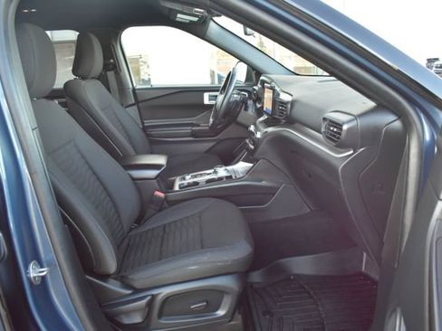 Used 2020 Ford Explorer XLT w/ Comfort Package image 45