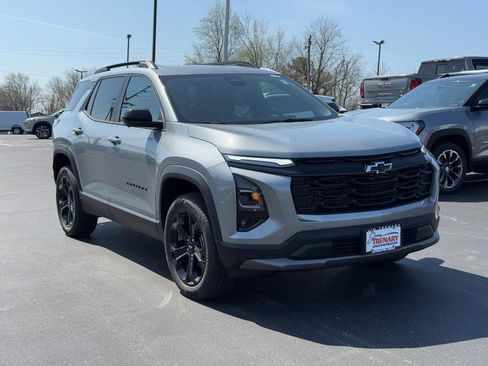 New 2026 Chevrolet Equinox LT image 2