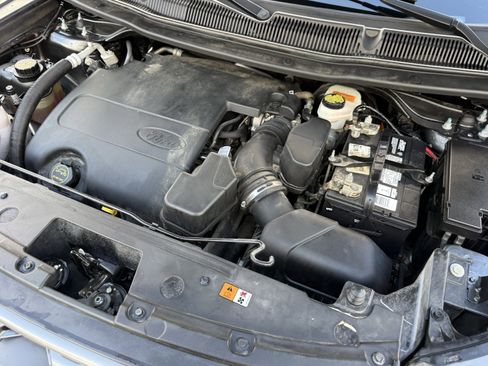 Used 2017 Ford Explorer XLT w/ Equipment Group 202A image 33