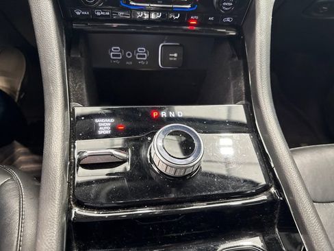 Used 2021 Jeep Grand Cherokee L Limited AWD/4WD image 36