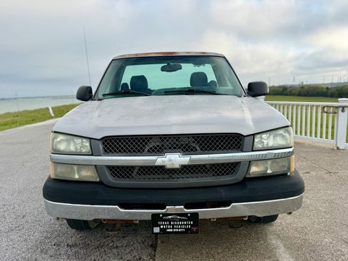 Used 2004 Chevrolet Silverado 1500 W/T image 2