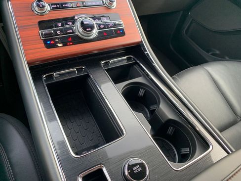 Used 2024 Lincoln Aviator Reserve image 44