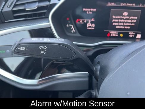 Used 2024 Audi Q3 2.0T Premium Plus image 17