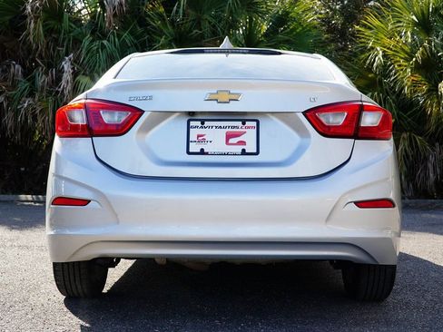 Used 2018 Chevrolet Cruze LT w/ Convenience Package image 6