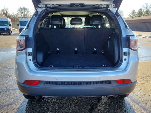 Used 2024 Jeep Compass Limited w/ Sun and Sound Group image 19