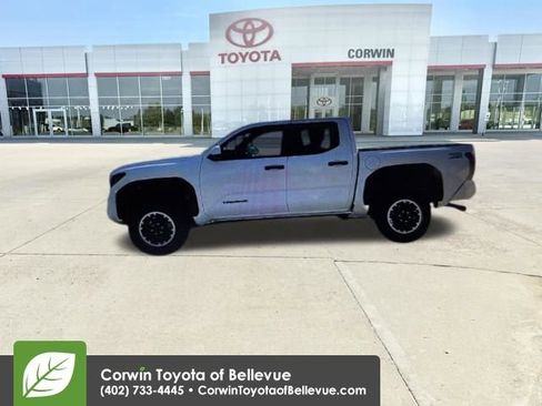 Used 2025 Toyota Tacoma TRD Off-Road AWD/4WD image 3
