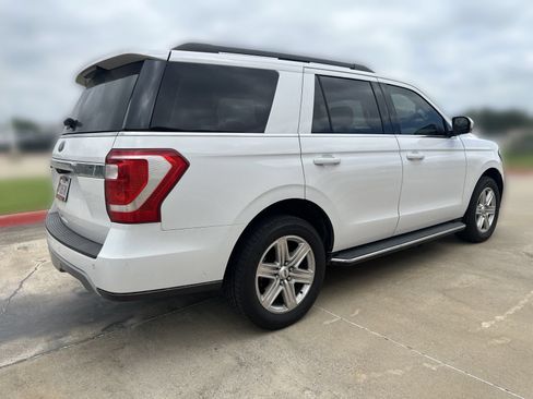 Used 2019 Ford Expedition XLT w/ Equipment Group 202A RWD image 6