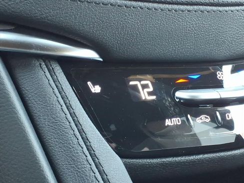 New 2026 Cadillac XT5 Luxury image 15