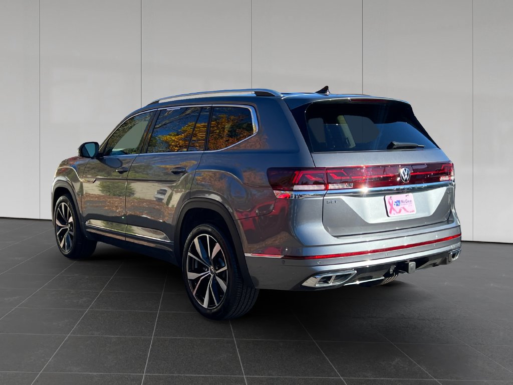 Used 2024 Volkswagen Atlas SEL Premium R-Line AWD/4WD image 3