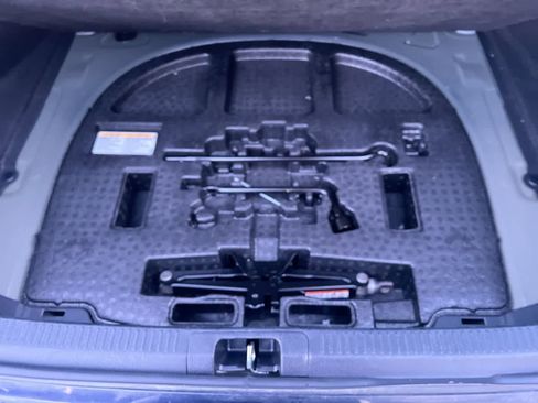 Used 2022 Toyota Camry LE image 26