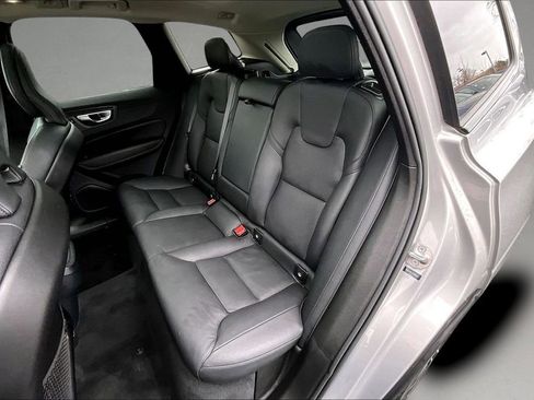 Certified 2024 Volvo XC60 B5 Plus w/ Climate Package image 22