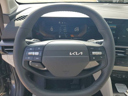 New 2026 Kia Sportage EX image 17