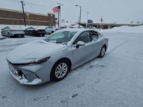 Certified 2025 Toyota Camry LE image 7