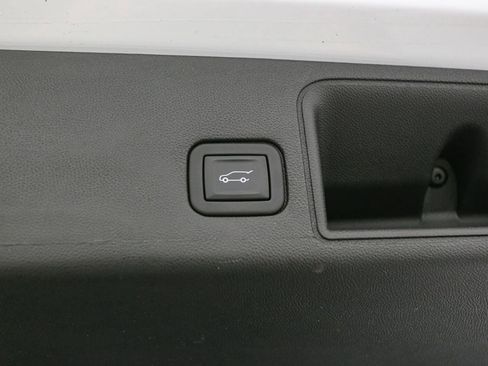 Used 2023 GMC Terrain AT4 AWD/4WD image 15