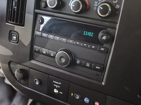 Used 2022 GMC Savana 2500 w/ Chrome Appearance Package RWD image 38