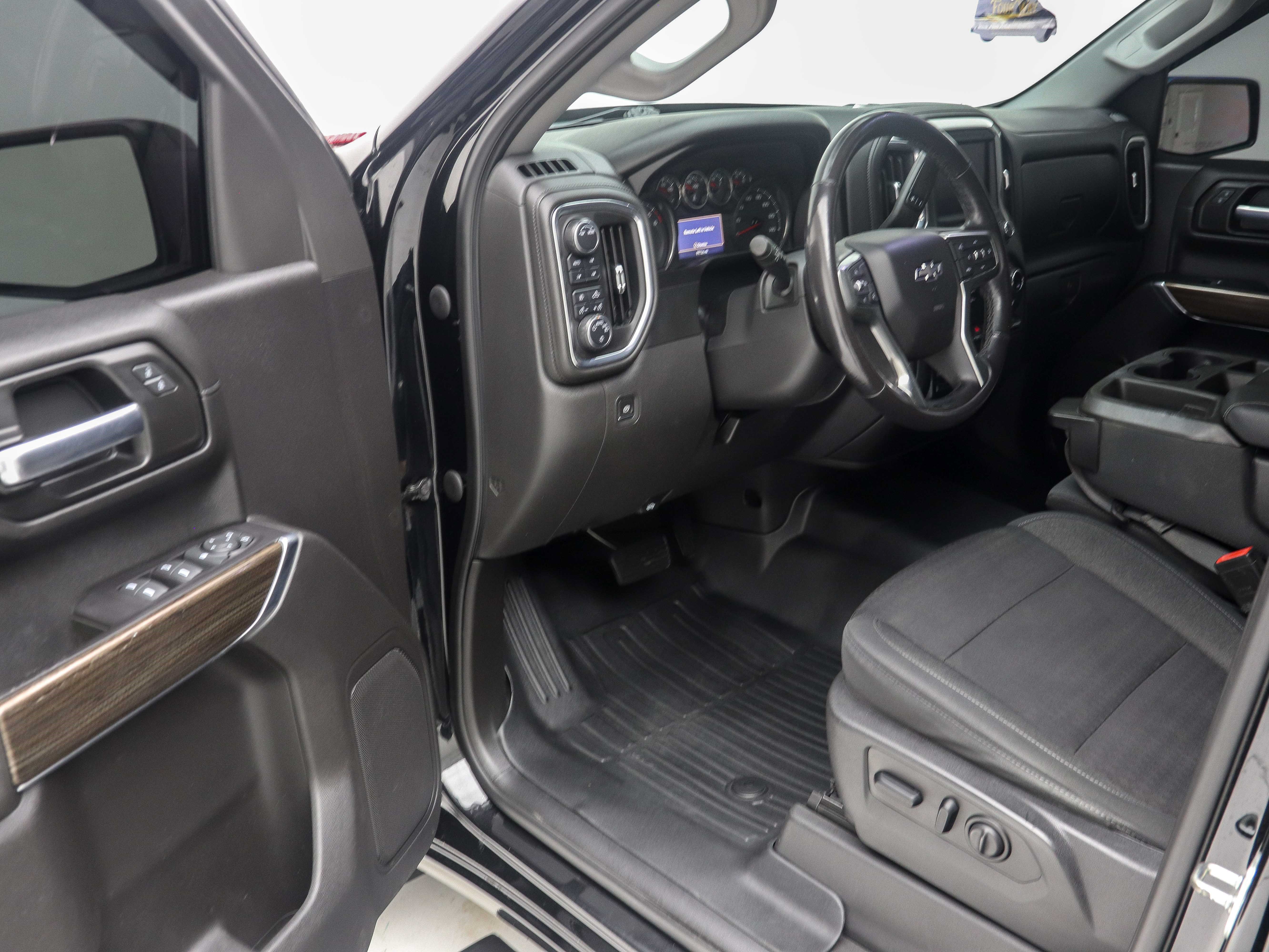 Used 2021 Chevrolet Silverado 1500 RST AWD/4WD image 17