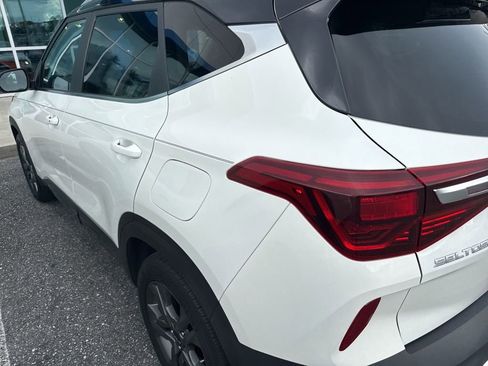 Used 2023 Kia Seltos S FWD image 4