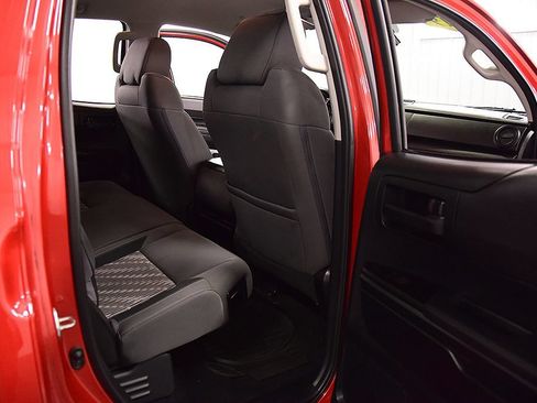 Used 2019 Toyota Tundra SR AWD/4WD image 31