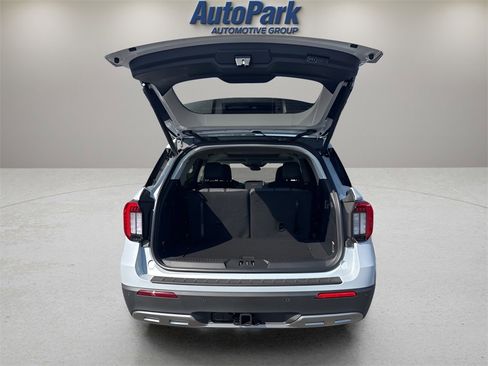 New 2025 Ford Explorer Active w/ Active Comfort Package image 11
