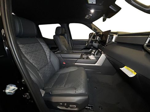 Used 2025 Toyota Tundra Limited image 15