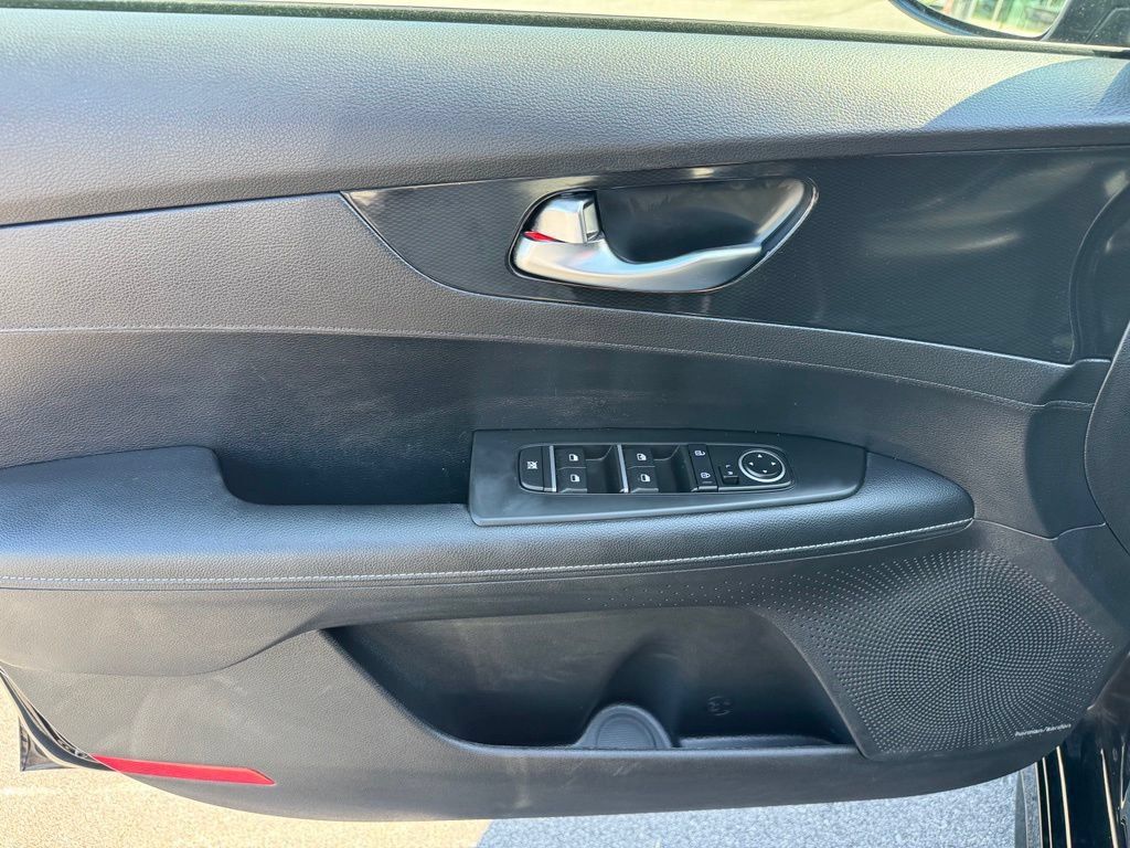 Used 2024 Kia Forte GT-Line w/ GT-Line Premium Package FWD image 24