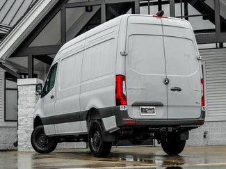New 2026 Mercedes-Benz Sprinter 2500 video 2