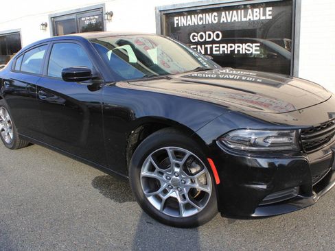 Used 2016 Dodge Charger SE w/ Power Sunroof Group image 10