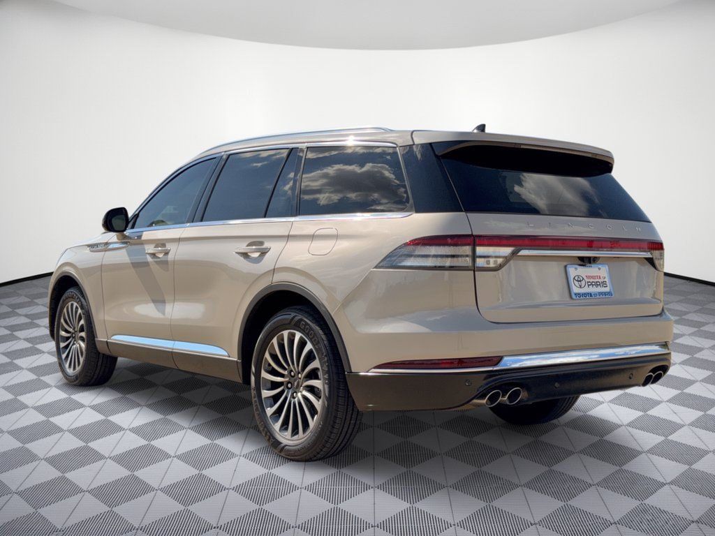 Used 2024 Lincoln Aviator AWD w/ Premium Package image 3