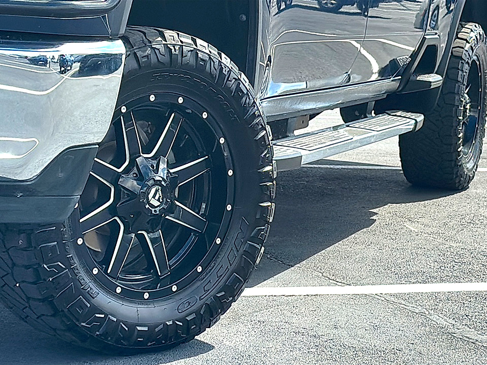 Used 2020 Chevrolet Silverado 2500 LT w/ All Star Edition AWD/4WD image 3