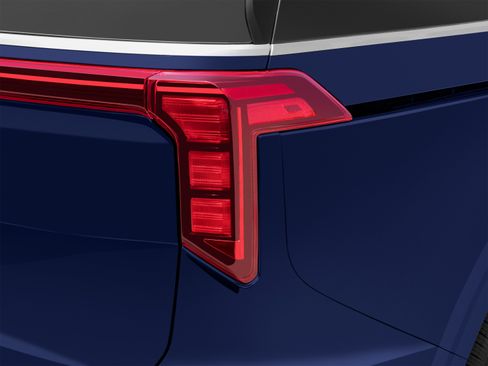 Certified 2025 Kia Carnival FWD image 51