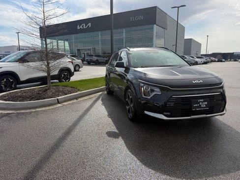 Used 2023 Kia Niro EX Touring FWD image 1