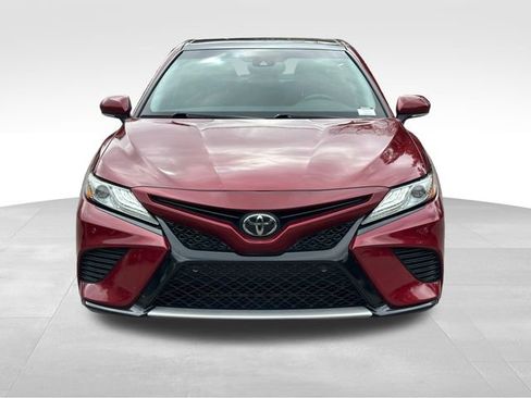 Used 2018 Toyota Camry XSE image 8